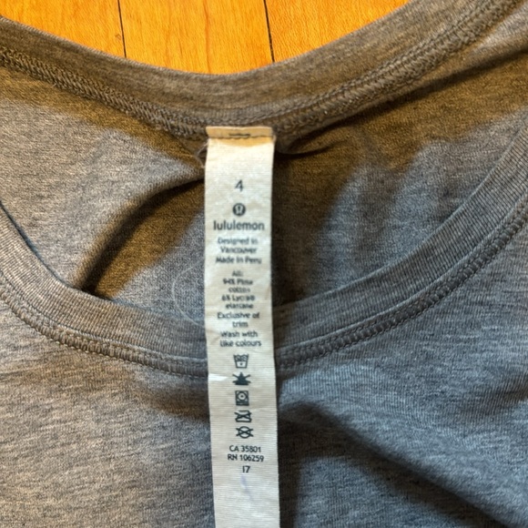 Lululemon Dress w Cinch tie side - Picture 3 of 5